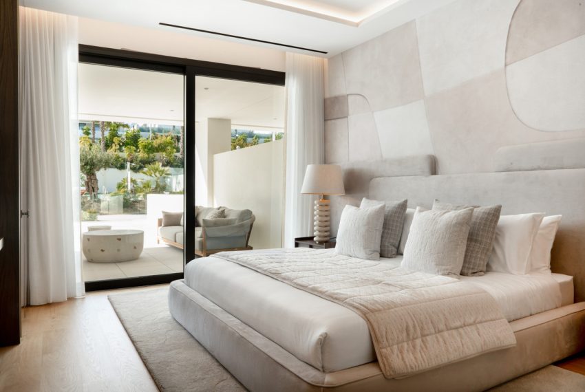 R4973464-Apartment-For-Sale-The-Golden-Mile-Ground-Floor-Apartment-4-Beds-286-Built-8