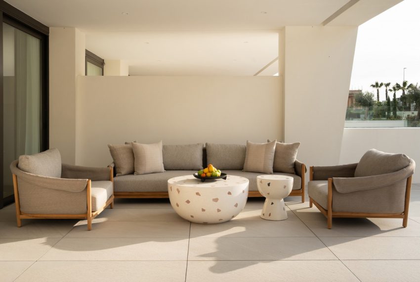 R4975243-Apartment-For-Sale-The-Golden-Mile-Ground-Floor-Apartment-4-Beds-337-Built-3