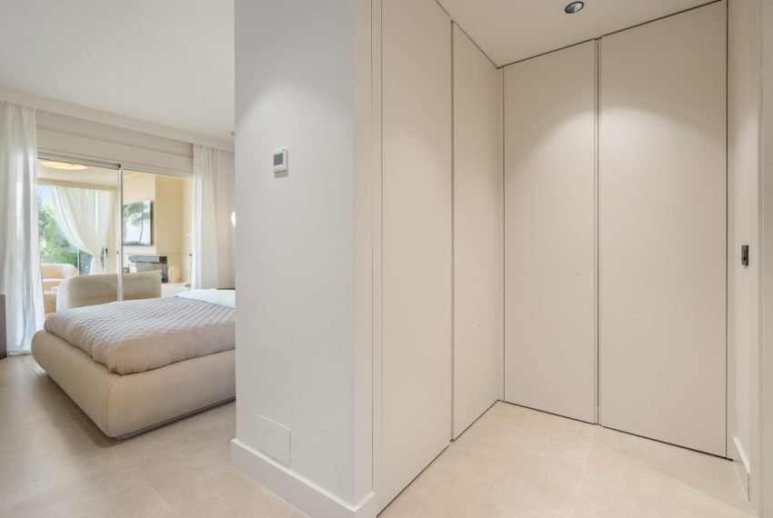 R5194399-Apartment-For-Sale-Nueva-Andalucia-Ground-Floor-Apartment-3-Beds-170-Built-7