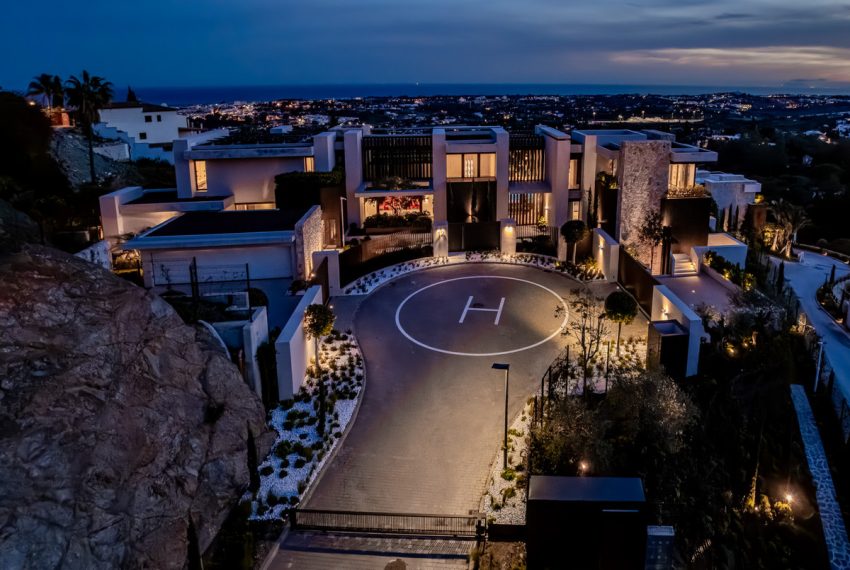 R5217985-House-For-Sale-La-Quinta-Detached-Villa-8-Beds-1451-Built