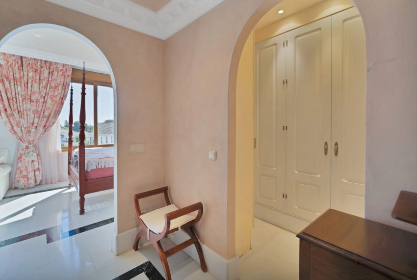 R5220436-Apartment-For-Sale-Guadalmina-Baja-Penthouse-Duplex-5-Beds-650-Built-10