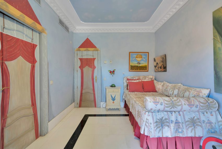 R5220436-Apartment-For-Sale-Guadalmina-Baja-Penthouse-Duplex-5-Beds-650-Built-13