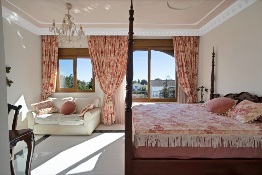 R5220436-Apartment-For-Sale-Guadalmina-Baja-Penthouse-Duplex-5-Beds-650-Built-4