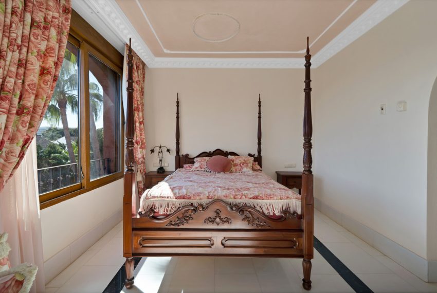 R5220436-Apartment-For-Sale-Guadalmina-Baja-Penthouse-Duplex-5-Beds-650-Built-8