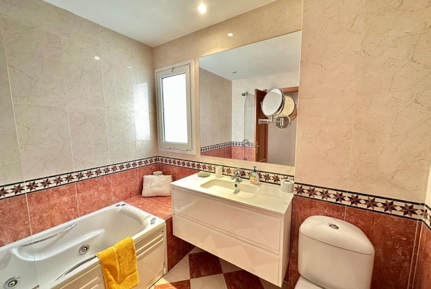 R5245804-Apartment-For-Sale-Nueva-Andalucia-Middle-Floor-Apartment-2-Beds-117-Built-16