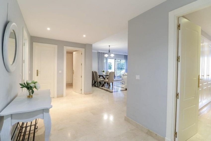 R5257000-Apartment-For-Sale-San-Pedro-de-Alcantara-Ground-Floor-Apartment-2-Beds-155-Built-2