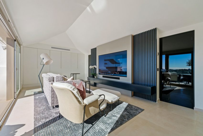 R5293270-Apartment-For-Sale-Aloha-Penthouse-Duplex-3-Beds-266-Built-16