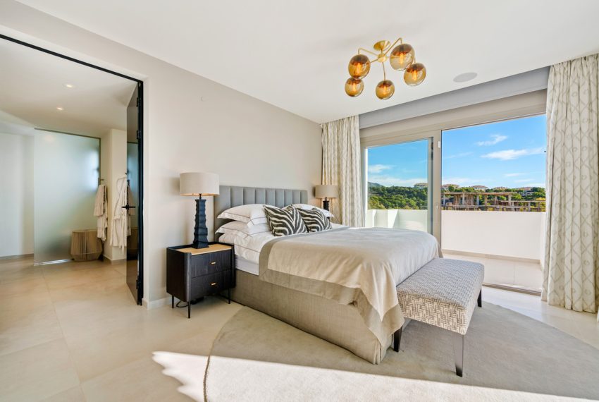 R5293270-Apartment-For-Sale-Aloha-Penthouse-Duplex-3-Beds-266-Built-19