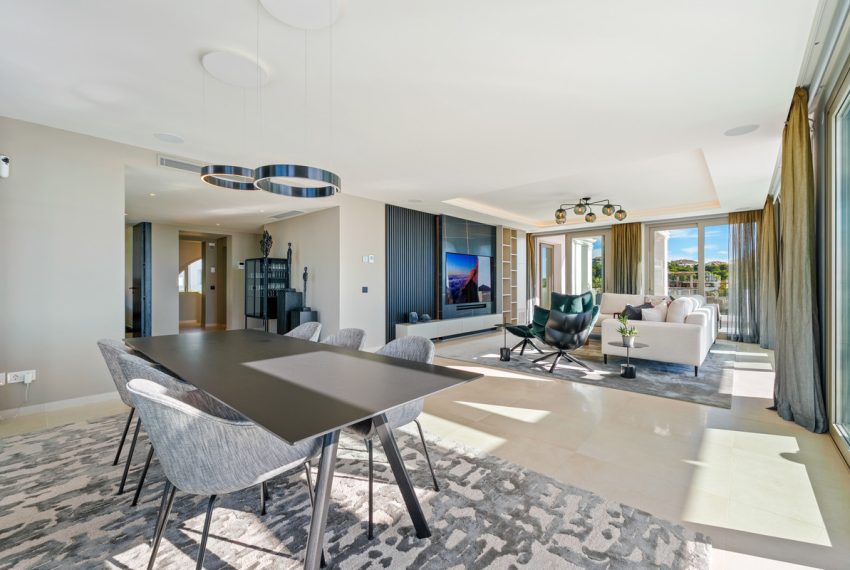 R5293270-Apartment-For-Sale-Aloha-Penthouse-Duplex-3-Beds-266-Built-3