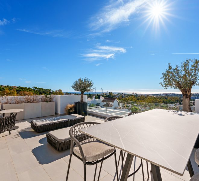 R5293270-Image 1-Penthouse Duplex - 3 Beds - 266 Built