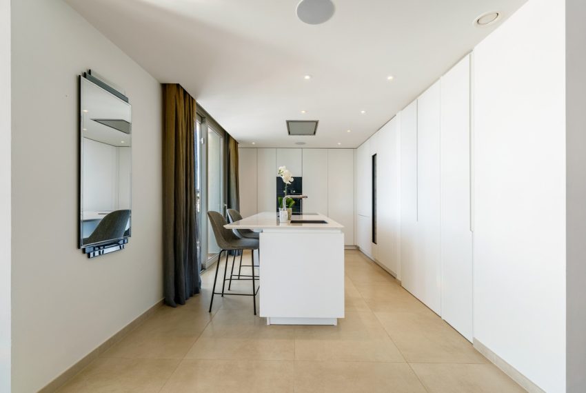 R5293270-Apartment-For-Sale-Aloha-Penthouse-Duplex-3-Beds-266-Built-8