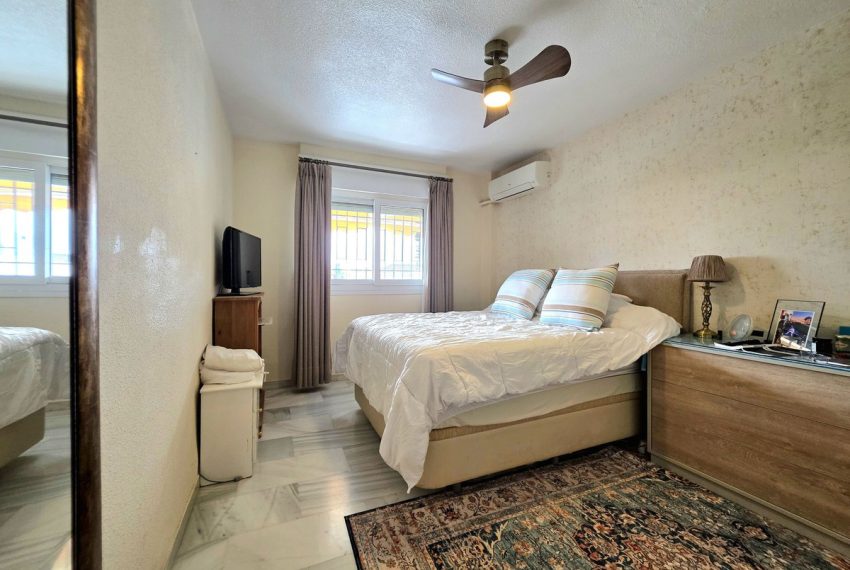 R5306380-Apartment-For-Sale-Aloha-Middle-Floor-Apartment-2-Beds-78-Built-11