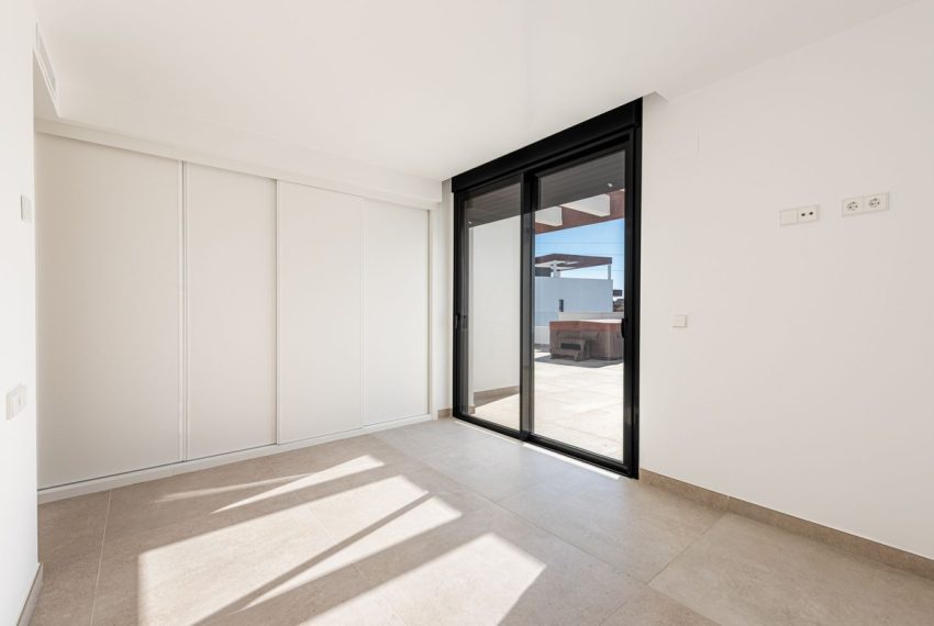 R5307904-Apartment-For-Sale-Estepona-Penthouse-4-Beds-145-Built-10