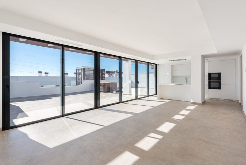 R5307904-Apartment-For-Sale-Estepona-Penthouse-4-Beds-145-Built-4