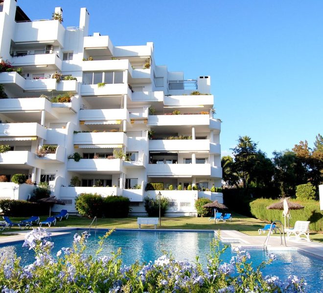 R5308027-Image 1-Middle Floor Apartment - 2 Beds - 144 Built