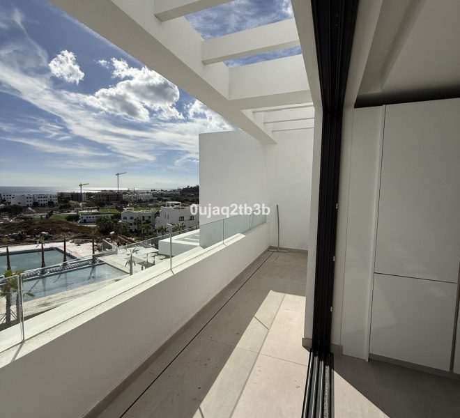 R5310937-Image 1-Penthouse - 2 Beds - 150 Built