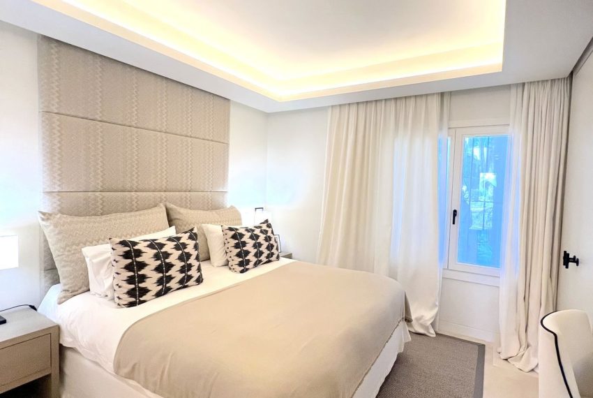 R5314498-Apartment-For-Sale-The-Golden-Mile-Ground-Floor-Apartment-3-Beds-140-Built-11