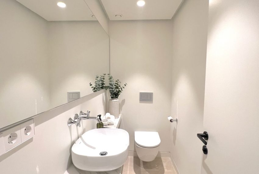 R5314498-Apartment-For-Sale-The-Golden-Mile-Ground-Floor-Apartment-3-Beds-140-Built-4