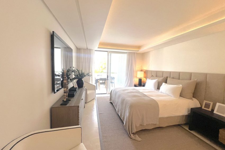 R5314498-Apartment-For-Sale-The-Golden-Mile-Ground-Floor-Apartment-3-Beds-140-Built-5