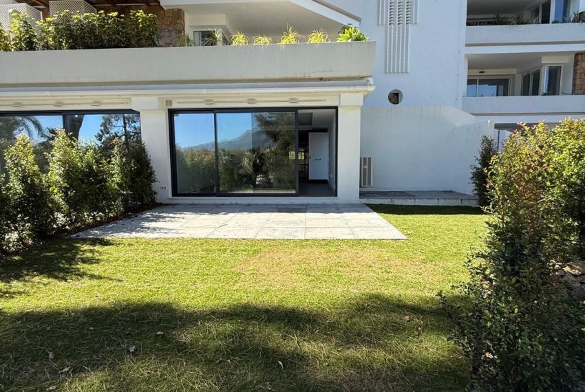 R5316097-Apartment-For-Sale-Nueva-Andalucia-Ground-Floor-Apartment-1-Beds-92-Built
