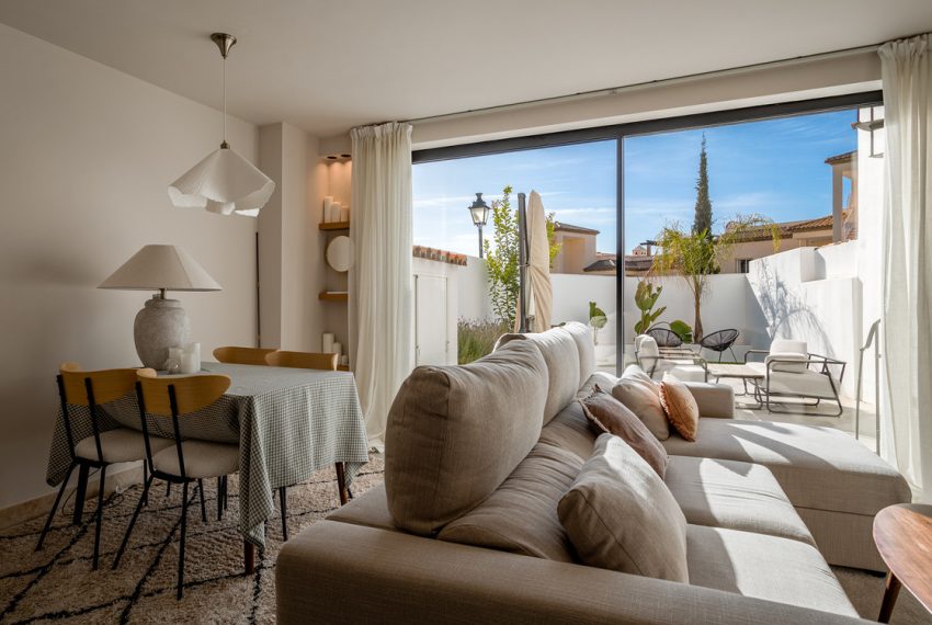 R5316343-House-For-Sale-Nueva-Andalucia-Townhouse-2-Beds-140-Built-2