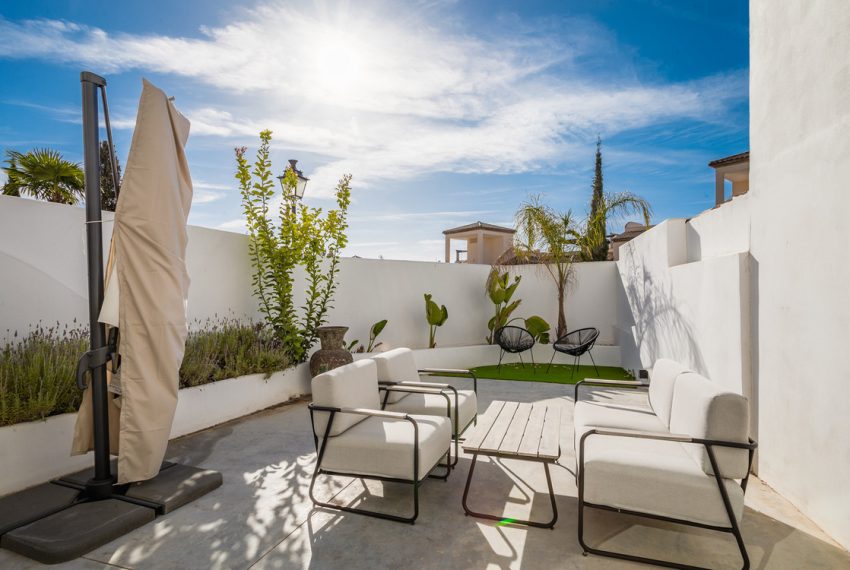 R5316343-House-For-Sale-Nueva-Andalucia-Townhouse-2-Beds-140-Built-3