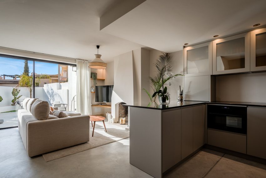 R5316343-House-For-Sale-Nueva-Andalucia-Townhouse-2-Beds-140-Built-4