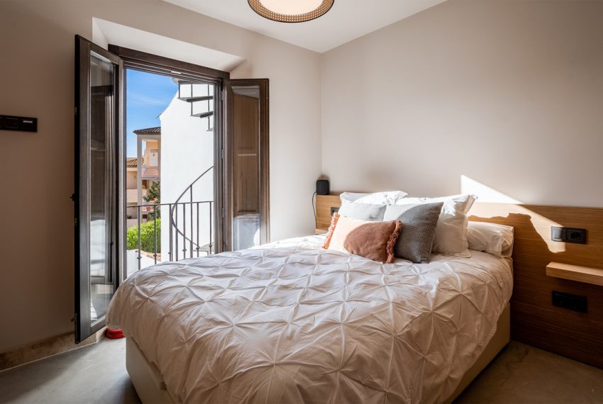 R5316343-House-For-Sale-Nueva-Andalucia-Townhouse-2-Beds-140-Built-6