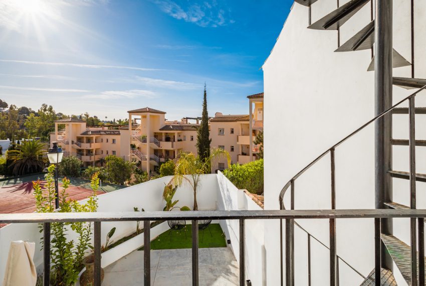 R5316343-House-For-Sale-Nueva-Andalucia-Townhouse-2-Beds-140-Built-7