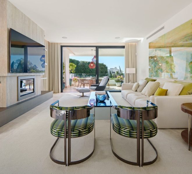 R5316859-Image 1-Duplex - 4 Beds - 441 Built