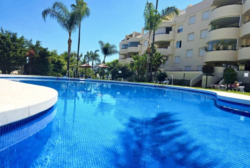 R5317978-Apartment-For-Sale-Marbella-Middle-Floor-Apartment-3-Beds-119-Built