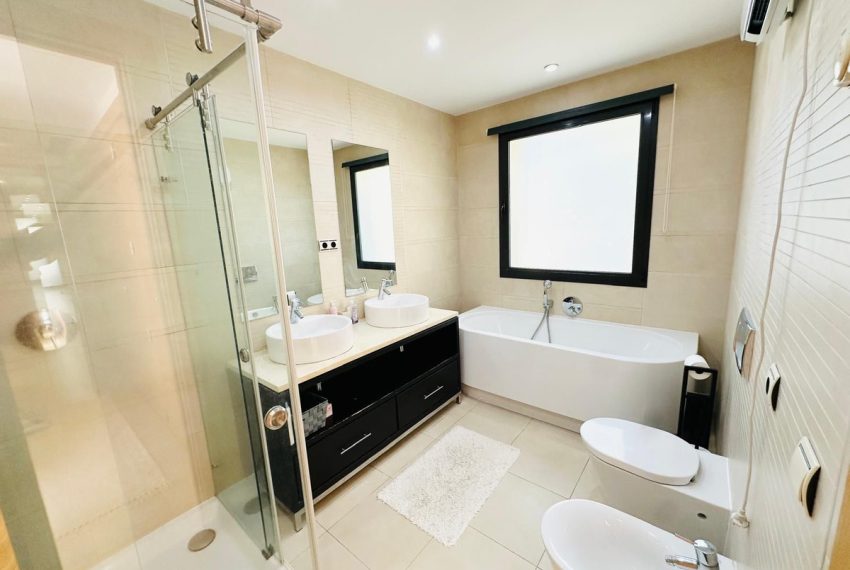 R5318167-Apartment-For-Sale-Altos-de-los-Monteros-Penthouse-3-Beds-139-Built-10