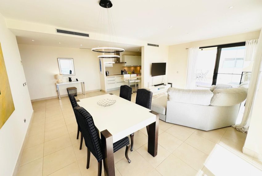 R5318167-Apartment-For-Sale-Altos-de-los-Monteros-Penthouse-3-Beds-139-Built-4