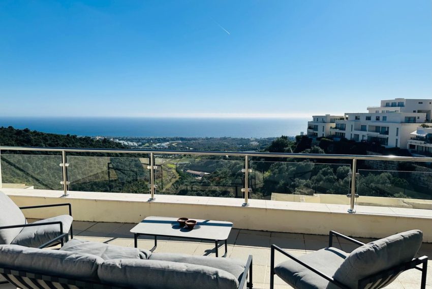 R5318167-Apartment-For-Sale-Altos-de-los-Monteros-Penthouse-3-Beds-139-Built