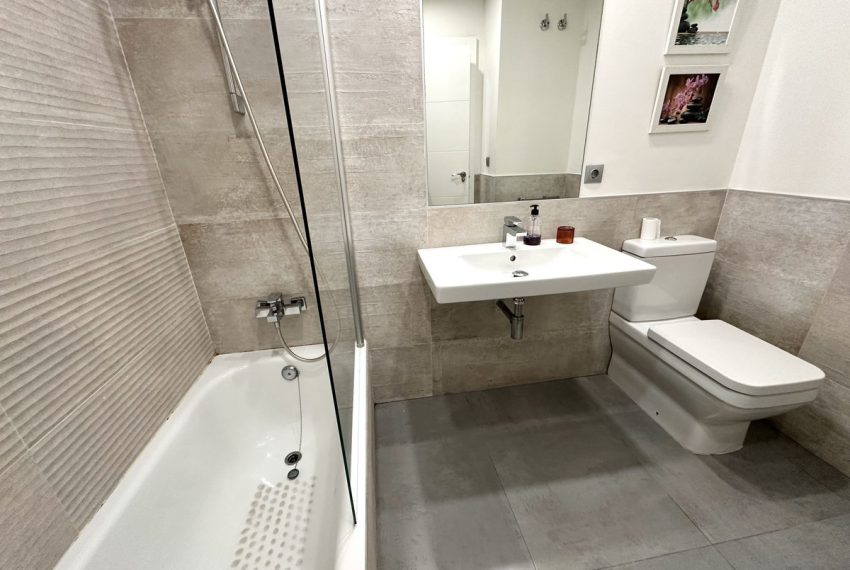 R5318848-Apartment-For-Sale-Nueva-Andalucia-Ground-Floor-Apartment-2-Beds-112-Built-16