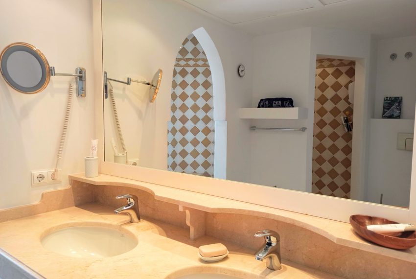 R5318863-Apartment-For-Sale-Miraflores-Penthouse-2-Beds-165-Built-18