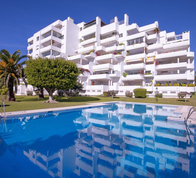 R5319040-Image 1-Middle Floor Apartment - 2 Beds - 135 Built