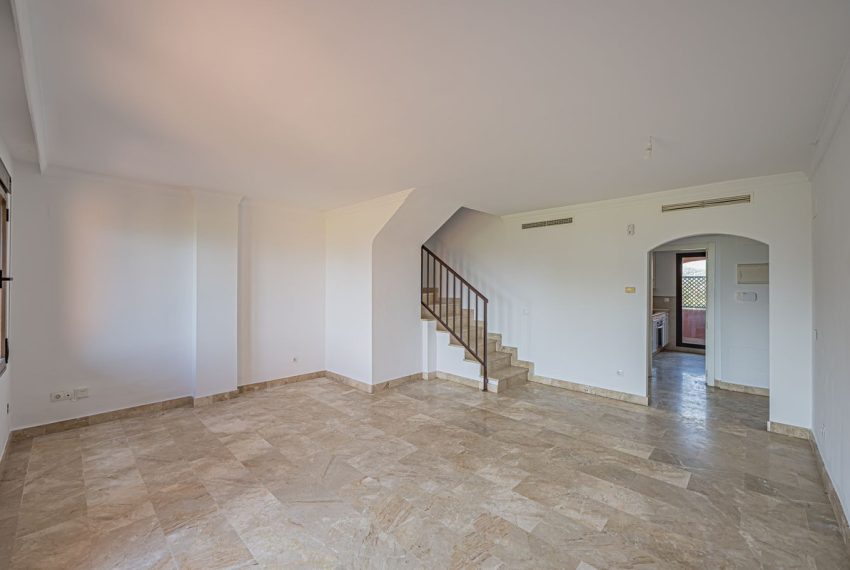 R5320087-Apartment-For-Sale-Estepona-Penthouse-3-Beds-104-Built-1