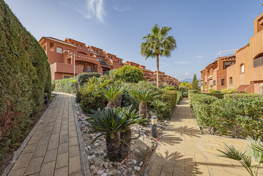 R5320087-Apartment-For-Sale-Estepona-Penthouse-3-Beds-104-Built