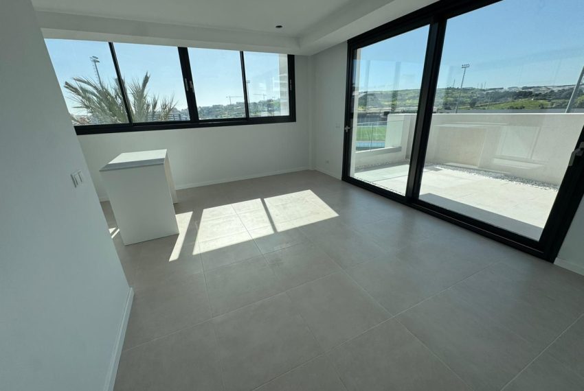 R5321059-Apartment-For-Sale-Estepona-Penthouse-2-Beds-145-Built-1