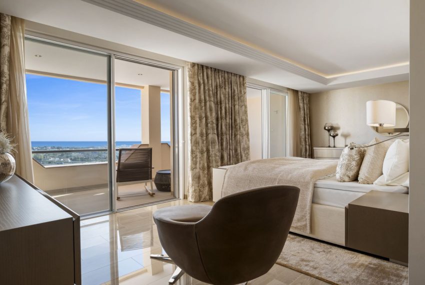 R5321089-Apartment-For-Sale-Los-Almendros-Penthouse-Duplex-4-Beds-350-Built-18