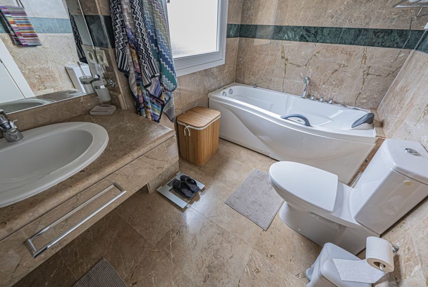 R5321179-Apartment-For-Sale-Nueva-Andalucia-Middle-Floor-Apartment-3-Beds-145-Built-10