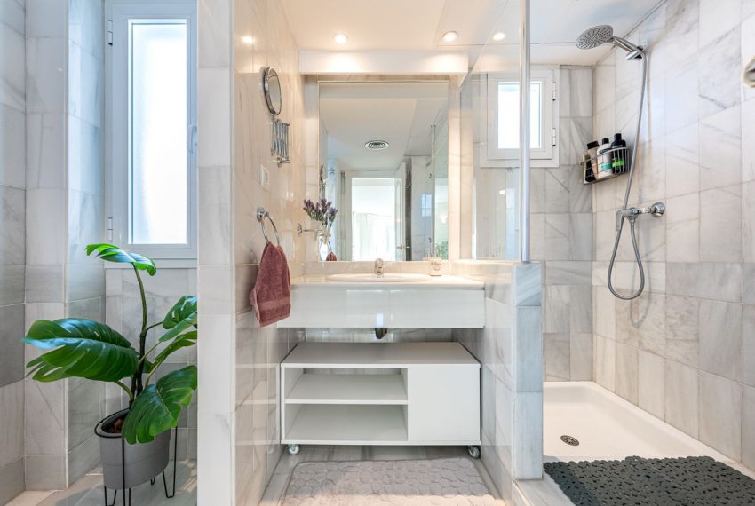 R5321596-Apartment-For-Sale-Nueva-Andalucia-Penthouse-Duplex-2-Beds-112-Built-12