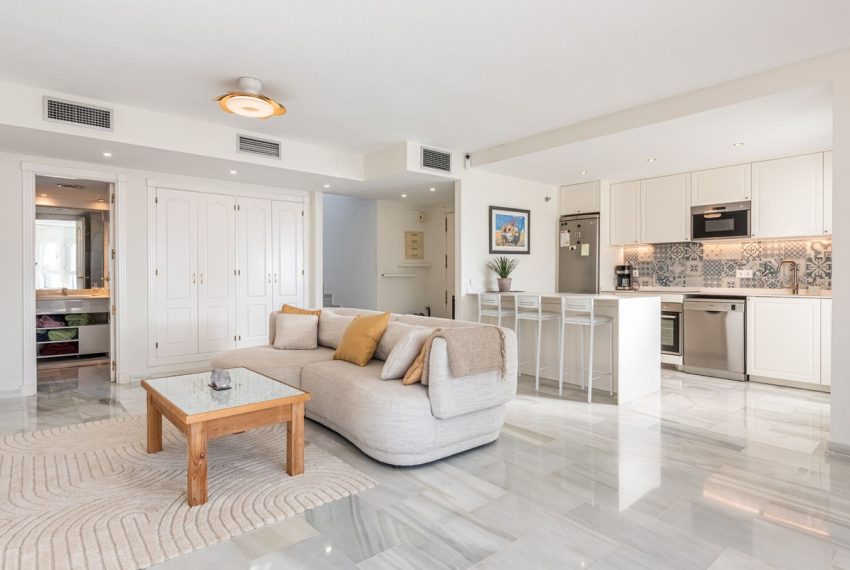 R5321596-Apartment-For-Sale-Nueva-Andalucia-Penthouse-Duplex-2-Beds-112-Built-2