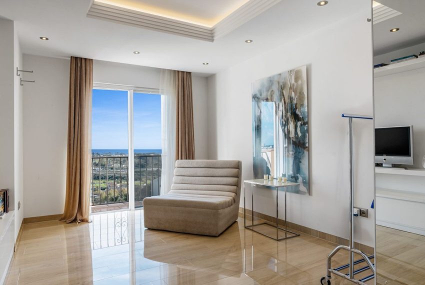 R5321797-Apartment-For-Sale-Benahavis-Penthouse-Duplex-4-Beds-350-Built-12