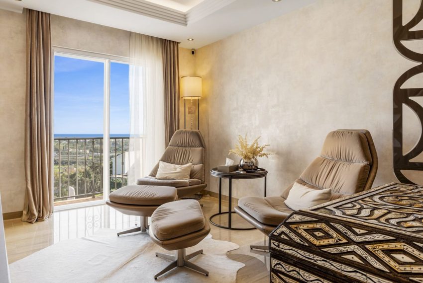 R5321797-Apartment-For-Sale-Benahavis-Penthouse-Duplex-4-Beds-350-Built-16