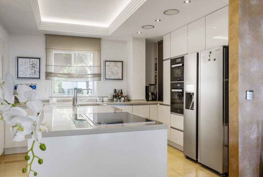 R5321797-Apartment-For-Sale-Benahavis-Penthouse-Duplex-4-Beds-350-Built-4