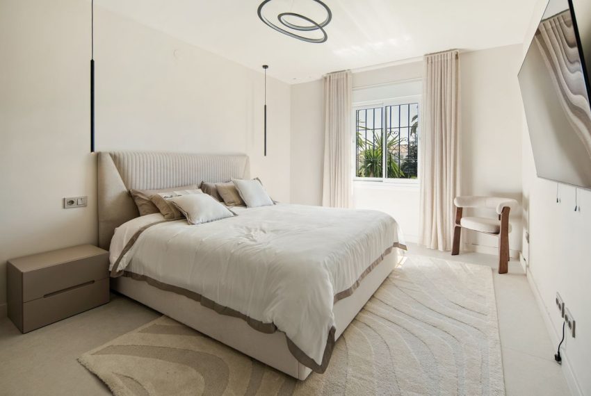 R5322253-Apartment-For-Sale-Nueva-Andalucia-Ground-Floor-Apartment-3-Beds-100-Built-15