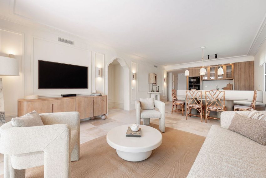 R5322508-Apartment-For-Sale-Nueva-Andalucia-Ground-Floor-Apartment-3-Beds-113-Built