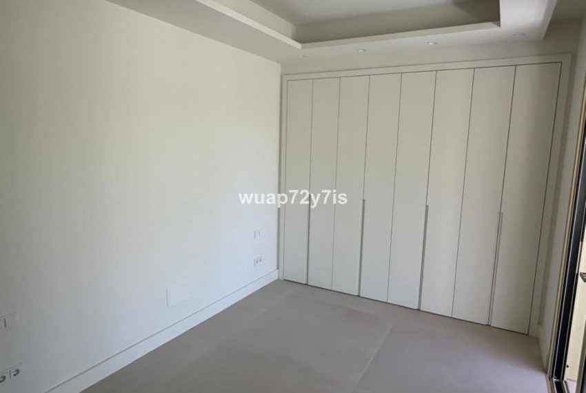 R5322535-Apartment-For-Sale-The-Golden-Mile-Middle-Floor-Apartment-2-Beds-193-Built-13